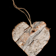 Serce z kory zawieszka płaska XP171818 12,5x12,5cm